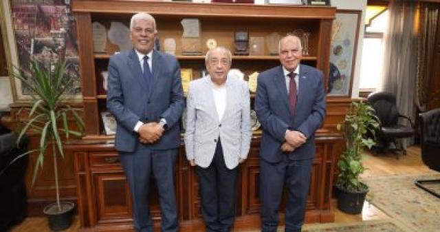 نقيب المهندسين يلتقي نقيبا المعلمين والزراعيين