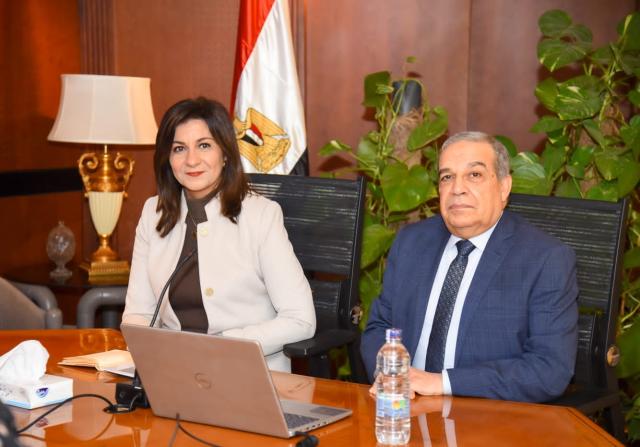 وزيرا الهجرة والإنتاج الحربي