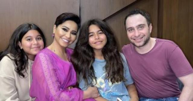 الفنانة شيرين عبد الوهاب وحسام حبيب