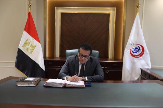 الدكتور خالد عبدالغفار 