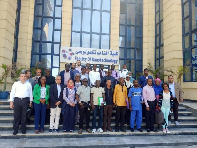 وفد أفريقى من 9 دول يزور كلية النانو تكنولوجي بجامعة القاهرة
