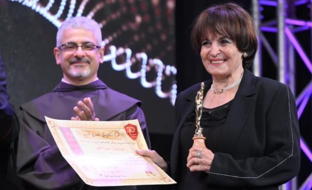 الفنانة القديرة سميرة أحمد والاب بطرس دانيال