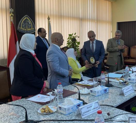 جانب من التكريم