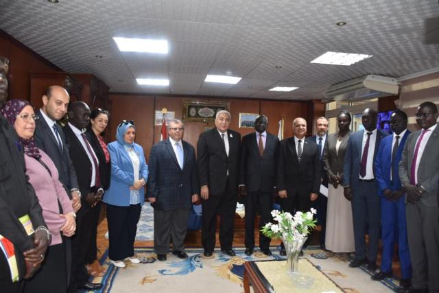 وزير التعليم العالي بجنوب السودان في جامعة السادات