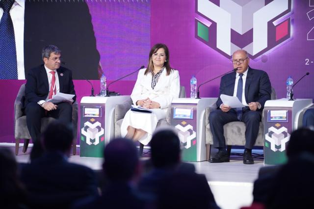 الدكتورة هالة السعيد وزيرة التخطيط