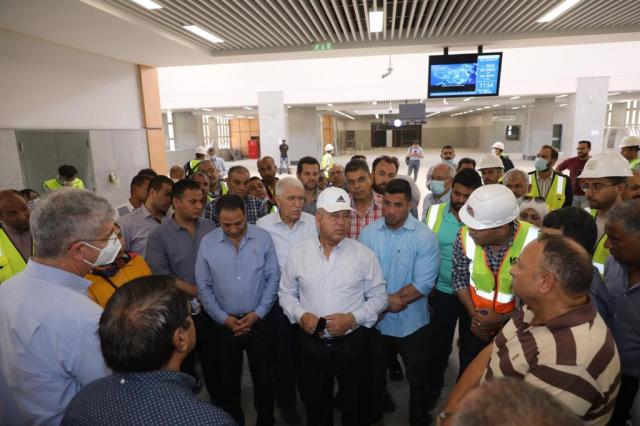 وزير النقل يتابع مشروع القطار الكهربائي الخفيف LRT 