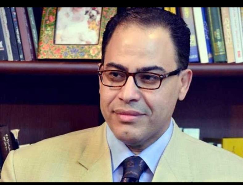 الكاتب الصحفى شريف عارف