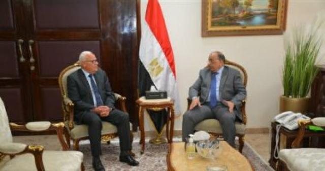 وزير التنمية المحلية خلال لقاء محافظ بورسعيد