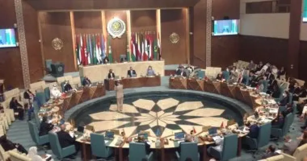  القيادة اليمنى