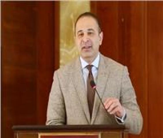 الدكتور أحمد كمالي
