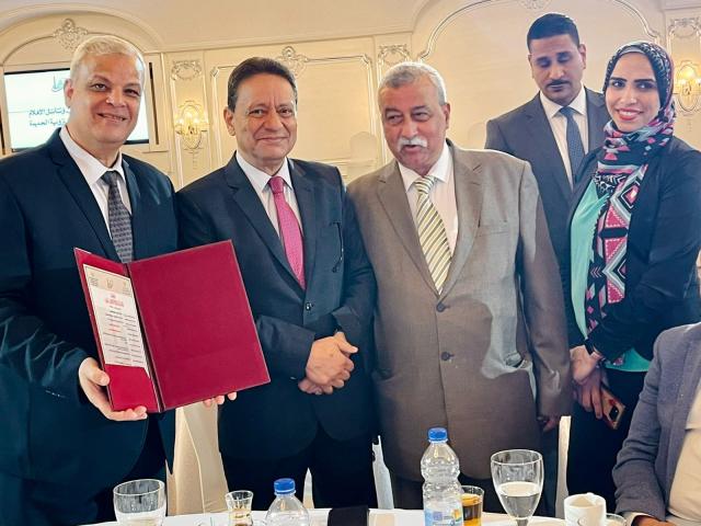 الكاتب الصحفي صالح شلبي يتسلم ترخيص موقع بوابة الدولة الاخبارية