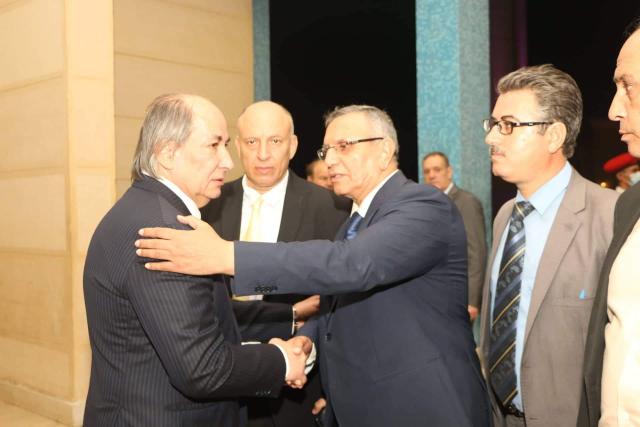 رئيس حزب الوفد يقدم واجب العزاء
