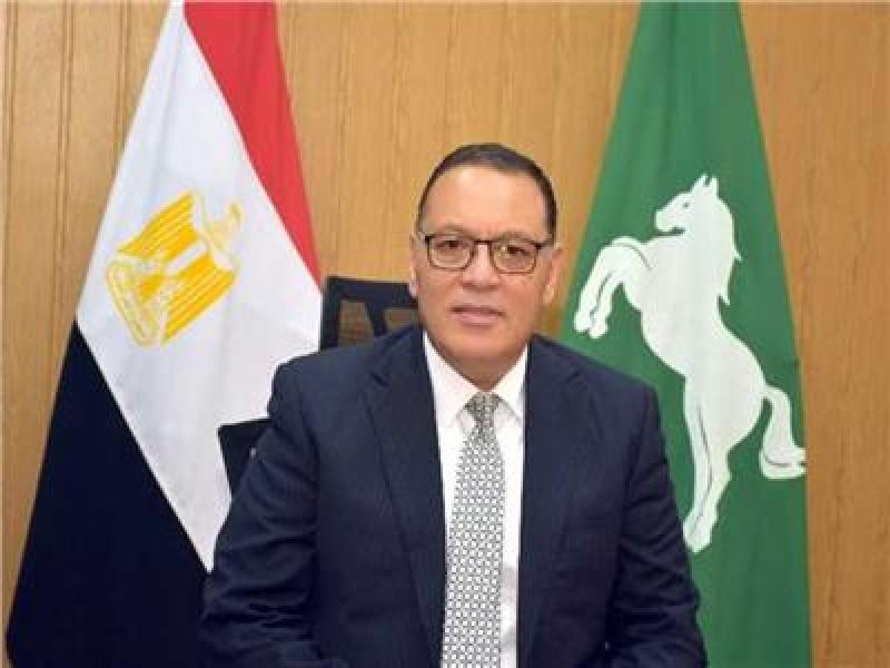  الدكتور : ممدوح غراب 