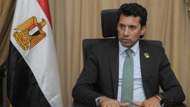 وزير الرياضة أشرف صبحي