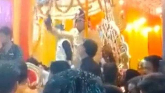 عريس يقتل صديقة