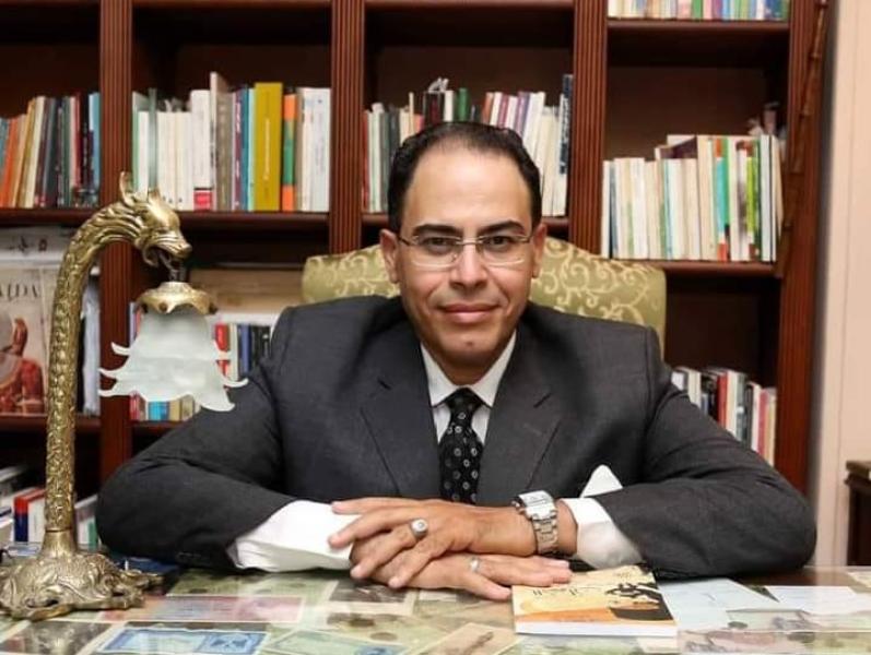 الكاتب الصحفى شريف عارف