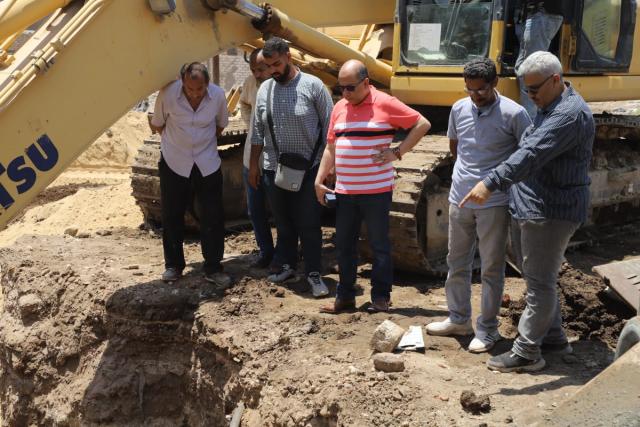 رئيس مياه اسيوط يتفقد صيانة خط طرد محطة رفع المراغي