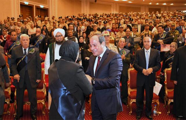الرئيس السيسي خلال تكريم شهداء القوات المسلحة والشرطة- أرشيفية