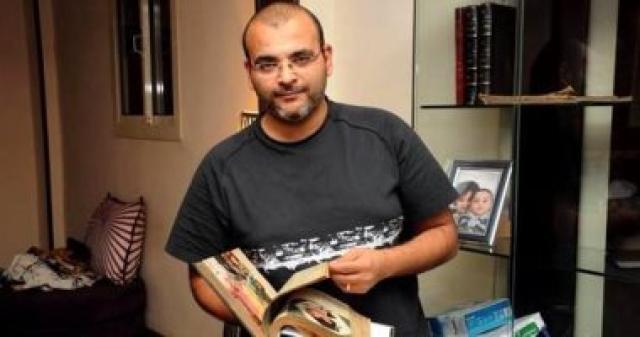 ايمن بهجت قمر 
