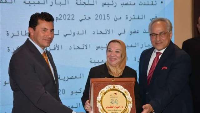 وزير الشباب والرياضة أشرف صبحي