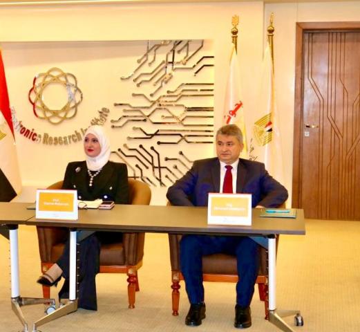 بحوث الإلكترونيات يوقع اتفاقًا مع مركز تحديث الصناعة 
