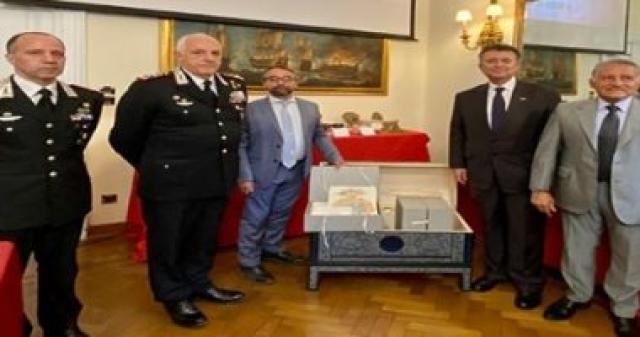 إيطاليا تعيد إلى المكسيك مجموعة من 30 قطعة أثرية