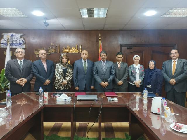  بروتوكول تعاون بين القومي لعلوم البحار وهيئة الطاقة الذرية