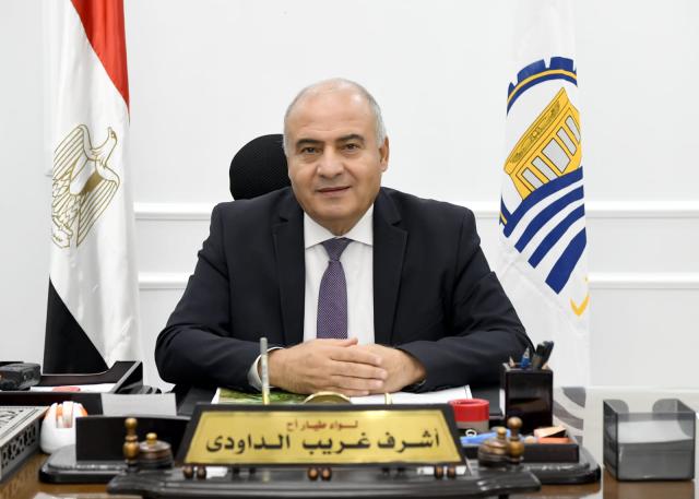 أشرف الداودى محافظ قنا