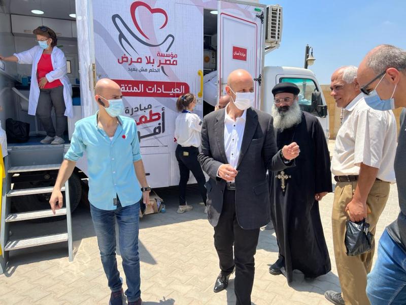 وكيل وزارة الصحة بالشرقية يتفقد القافلة الطبية بمنطقة آثار تل بسطة بالزقازيق 