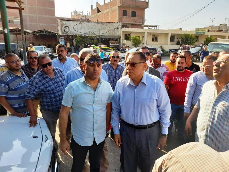  محافظ الشرقية يُفاجئ الموقف العمومي بمنطقة الأحرار بمدينة الزقازيق