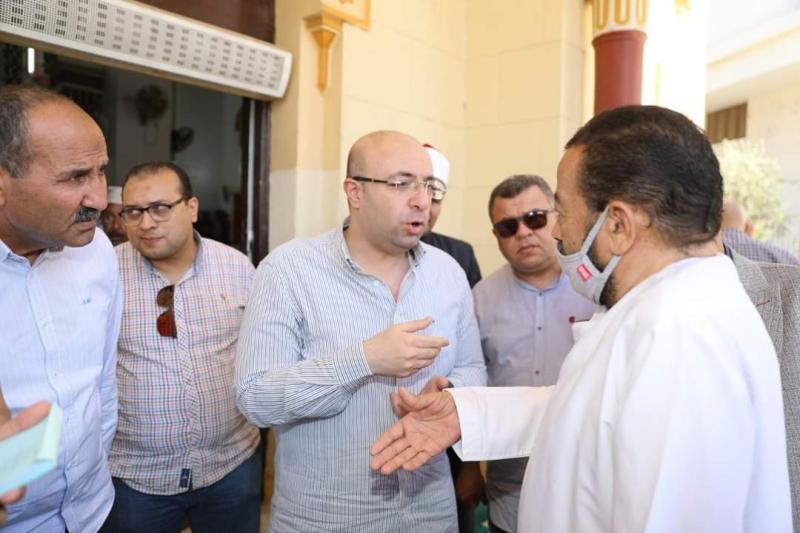 محافظ بني سويف يلتقى عدداً من المواطنين للاستماع  لمطالبهم  وشكواهم 