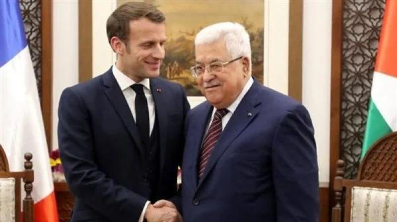 ابو مازن وماكرون