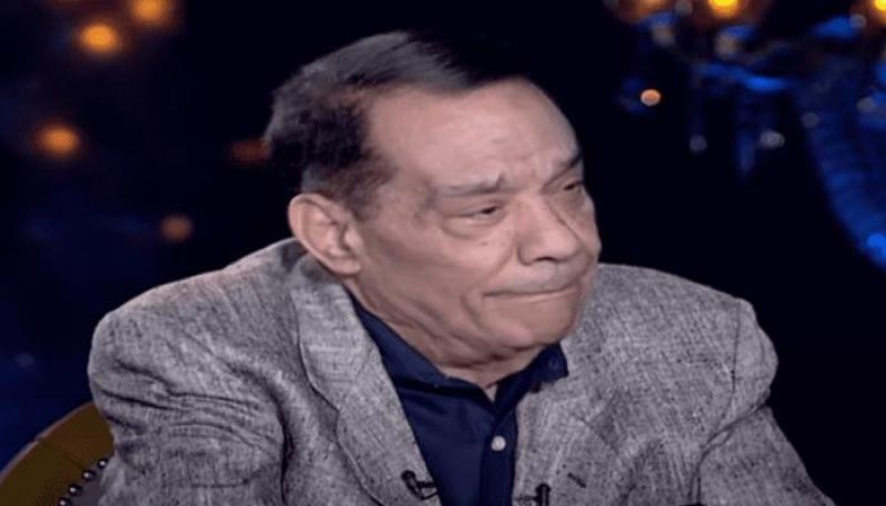 حلمى بكر 
