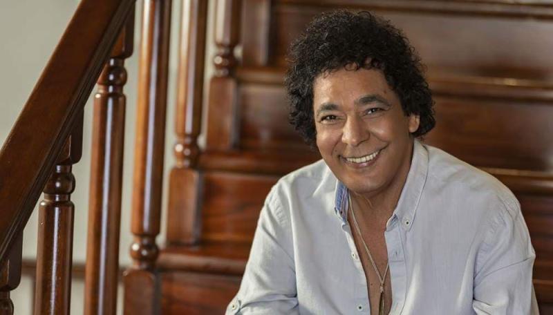 الفنان محمد منير