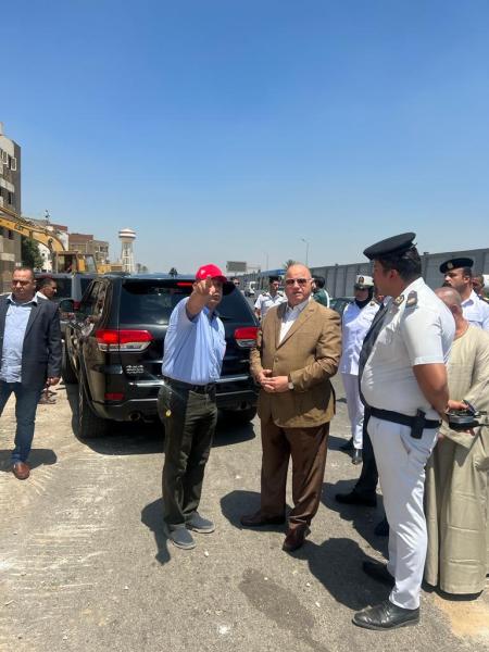 محافظ القاهرة يتفقد أعمال الإزالة بطريق  حسين كامل بالماظة