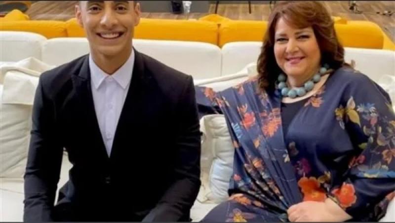  عمرو وهبة ودلال عبد العزيز