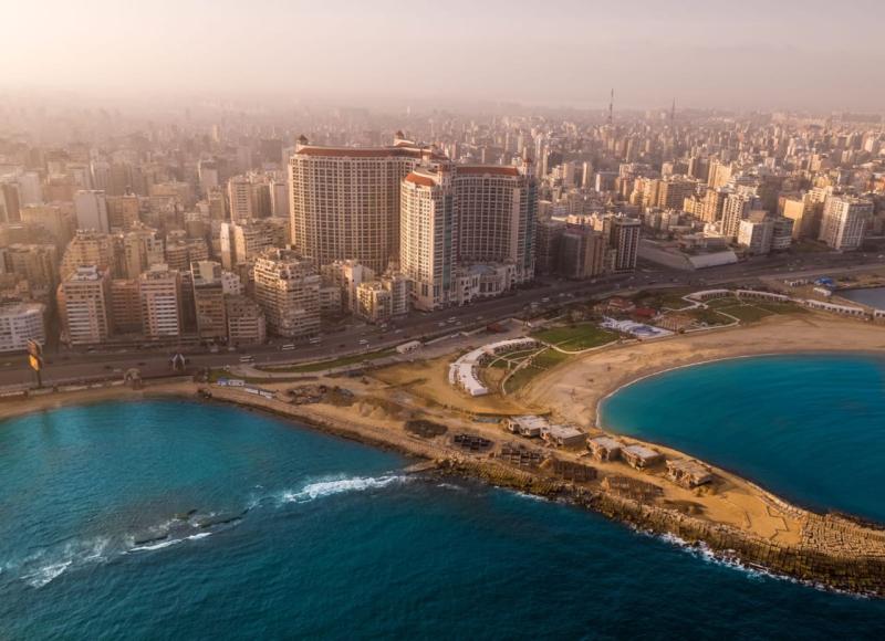 منشآت سياحية وفندقية 