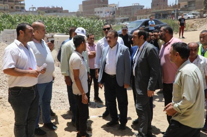 إبراهيم أبو ليمون محافظ المنوفية خلال الجولة التفقدية
