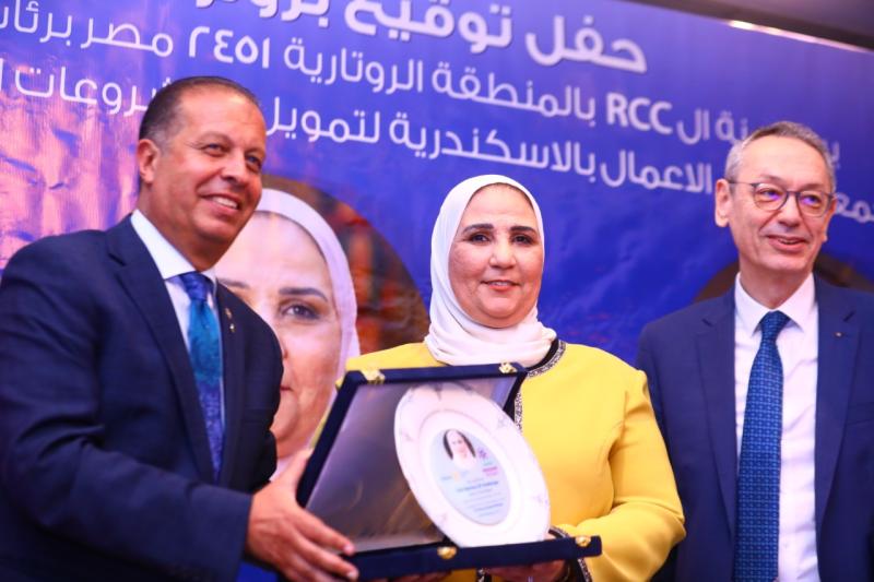 وزيرة التضامن تشهد توقيع بروتوكول تعاون