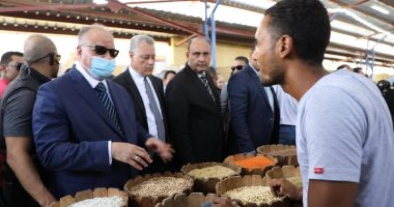خلال الافتتاح