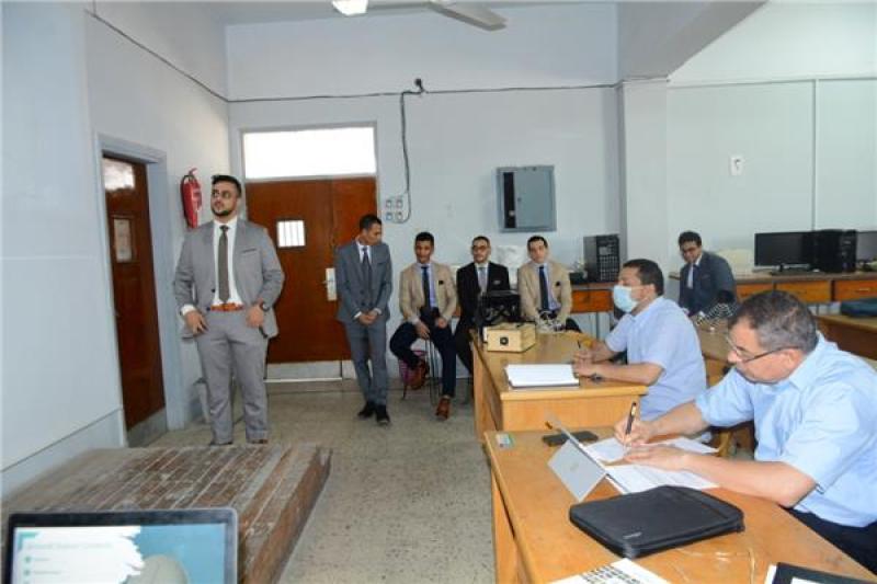  تصميم وتنفيذ قمر صناعي من النوع المكعب مع محطة التحكم الأرضية بجامعة أسيوط 