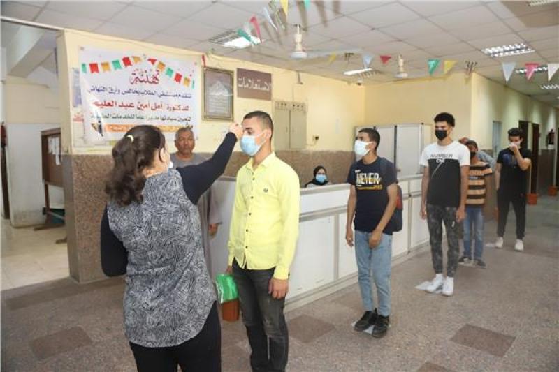 بدء اختبارات القدرات بكليات التمريض  بجامعة جنوب الوادي. 