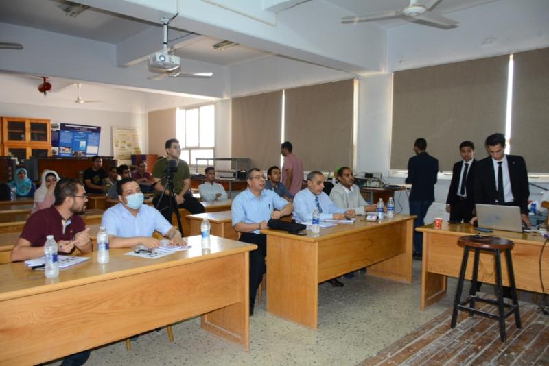 طلبة كلية الهندسة