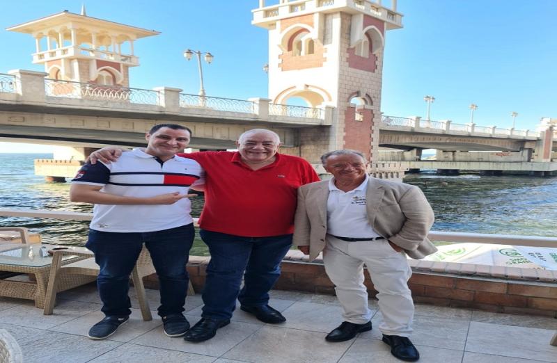 زيارة رئيس الاتحاد الدولي لكمال الأجسام للأماكن الأثرية بالإسكندرية