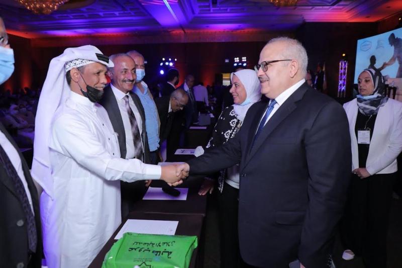 رئيس جامعة القاهرة يفتتح مؤتمر العلاج الطبيعى
