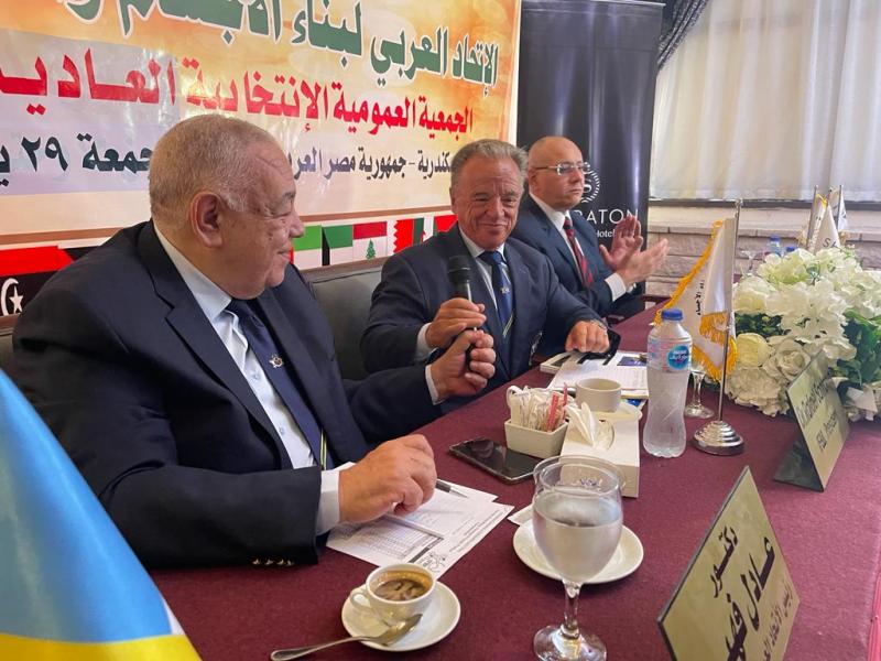 الاتحاد الدولي لكمال الأجسام  يختار عادل فهيم أفضل إداري في العالم 2022