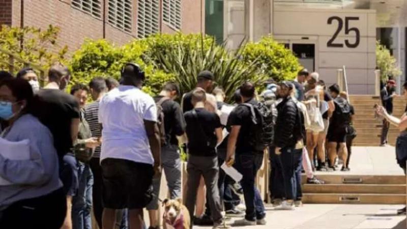 أمريكيون في سان فرانسيسكو يصطفون لتلقي لقاح جدري القرود