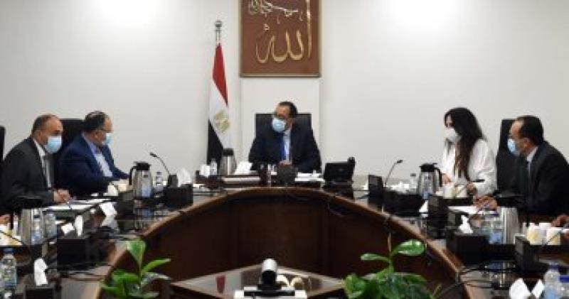 خلال الاجتماع