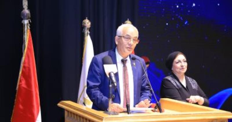 الدكتور رضا حجازى نائب وزير التربية والتعليم