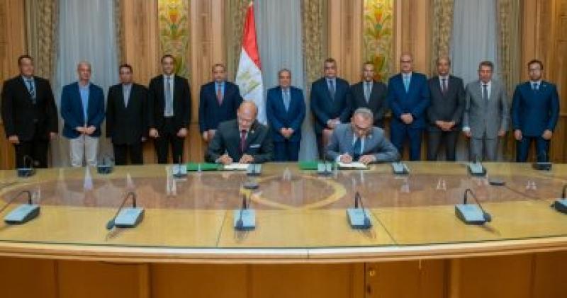 جانب من توقيع بروتوكول التعاون